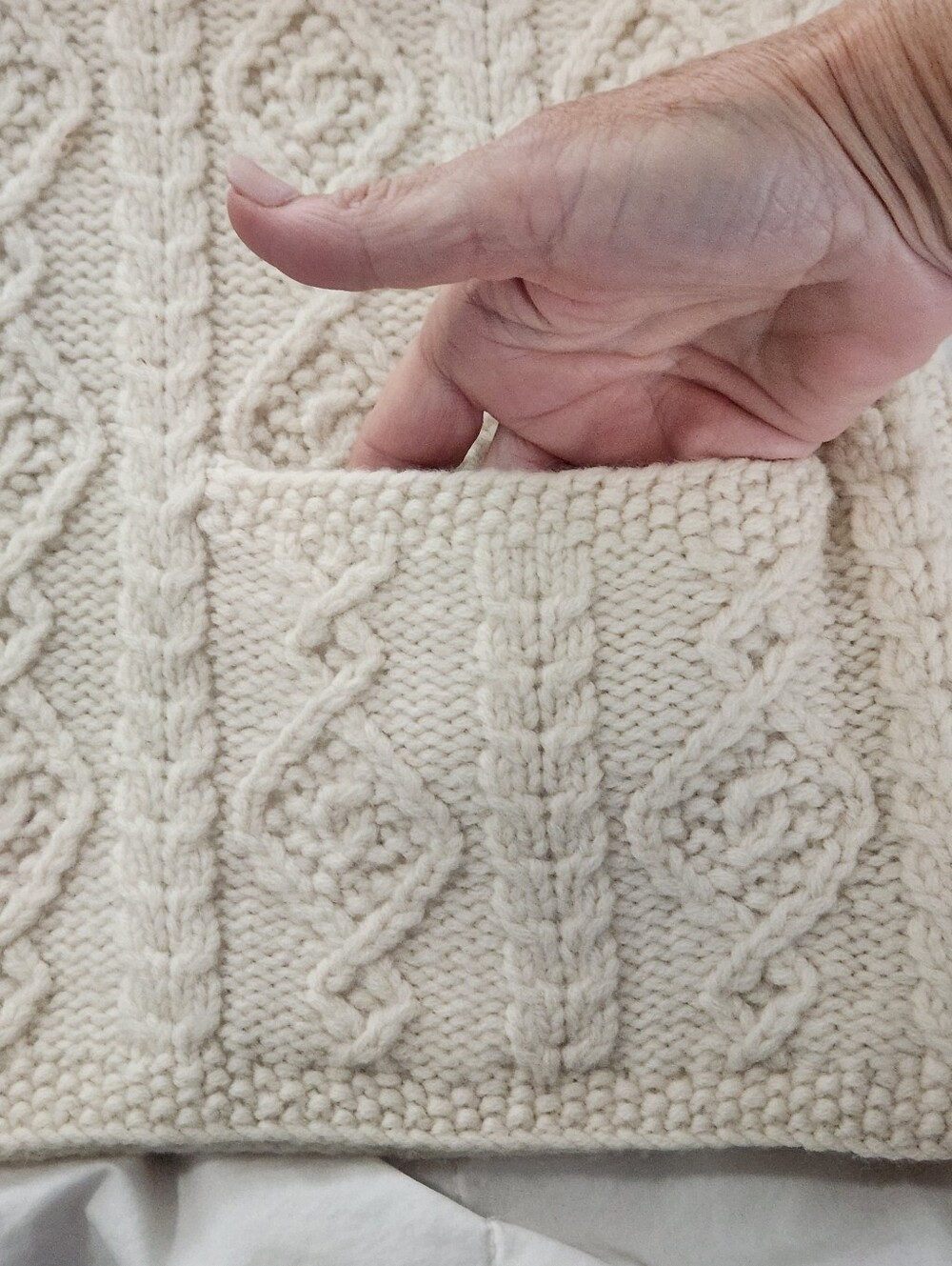 VINTAGE Northwest Express Womens Sweater Size M CHUNKY KNIT Cardigan 100% WOOL - Picture 5 of 8